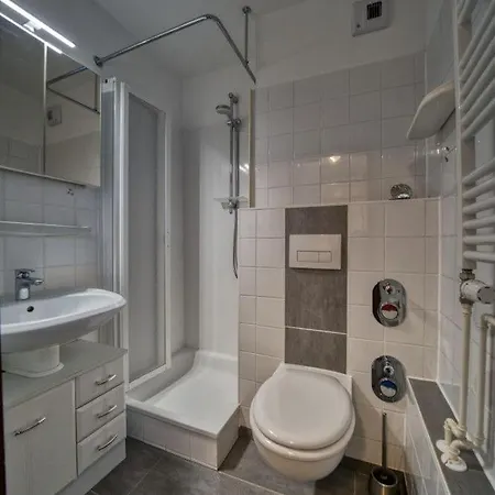 - Haus I, App 0i0406